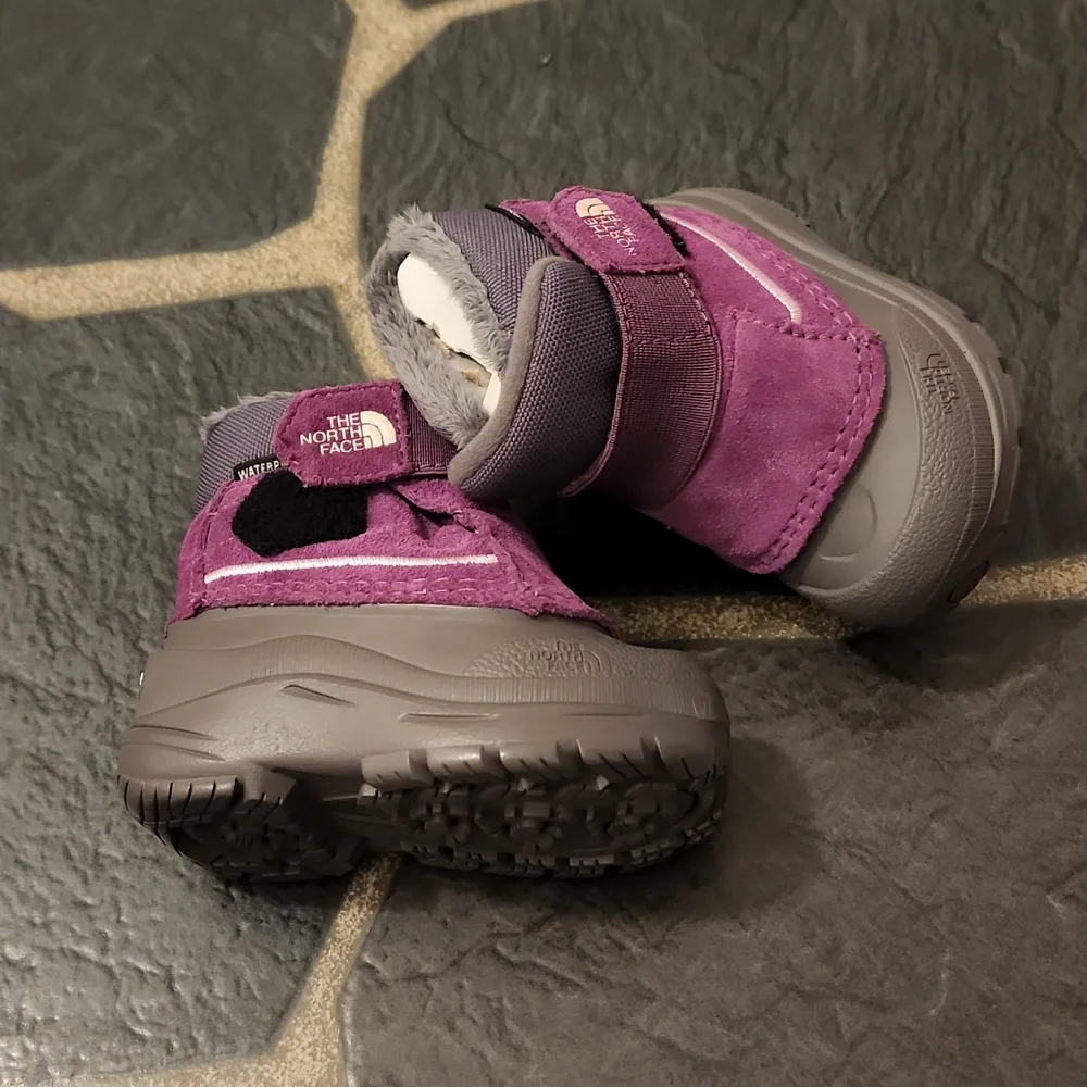 The North Face Grey/Purple Alpenglow Insulated Snow Boots SIZE 4T
